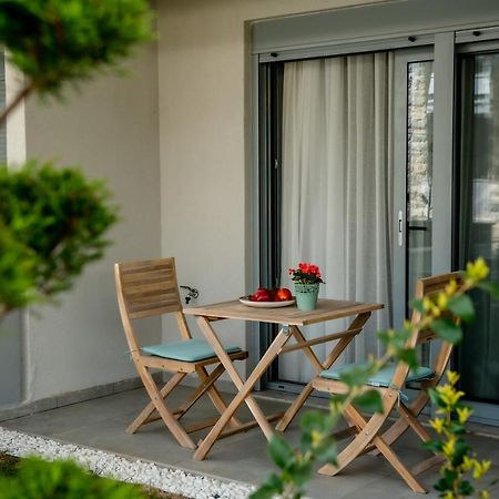 Itaka Studio Apartments - Halkidiki Suites Com Никити Екстериор снимка