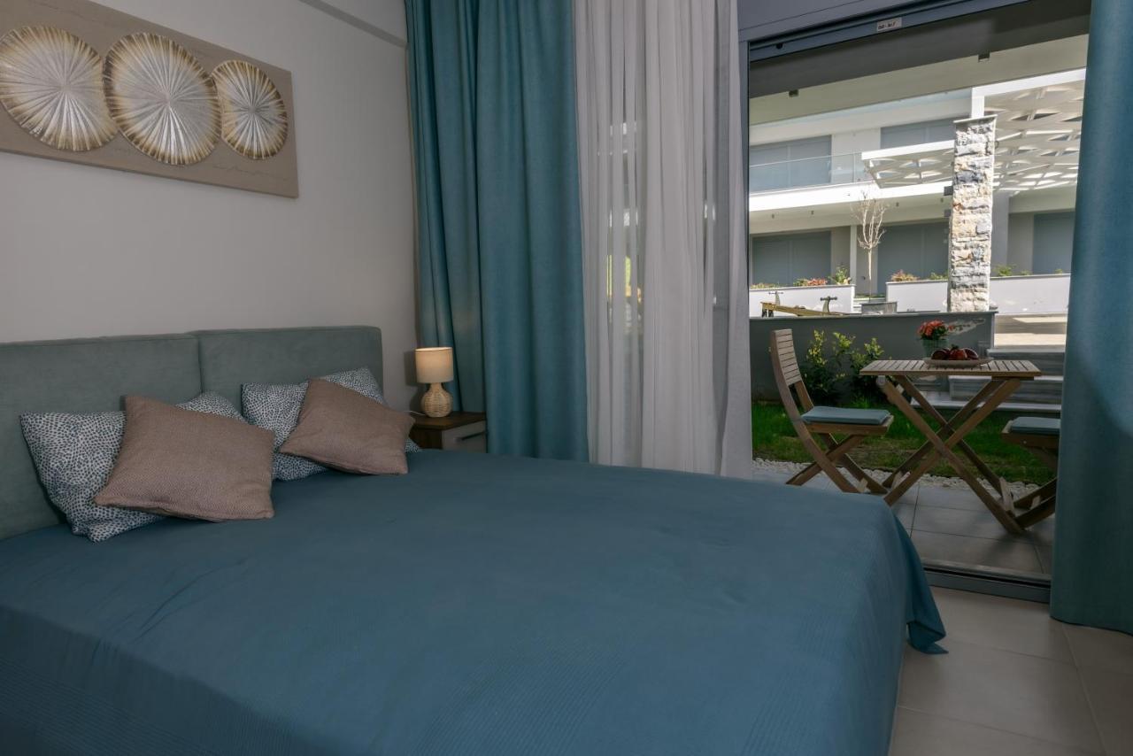 Itaka Studio Apartments - Halkidiki Suites Com Никити Екстериор снимка