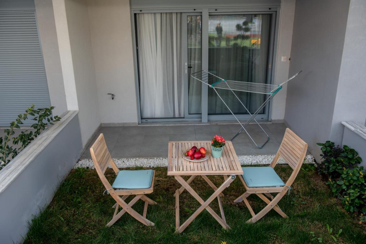 Itaka Studio Apartments - Halkidiki Suites Com Никити Екстериор снимка